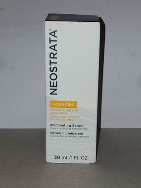 NeoStrata Enlighten Illuminating Serum - White with Yellow Accent